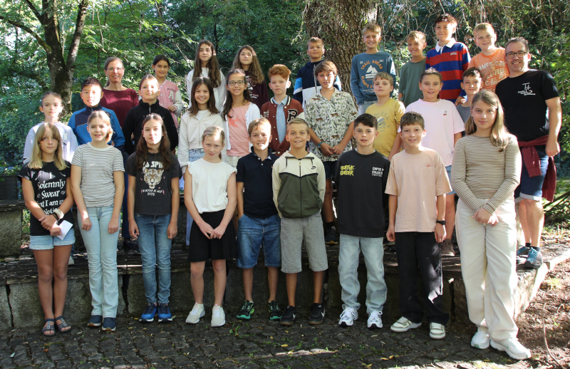 Klasse 5b_gr.jpg